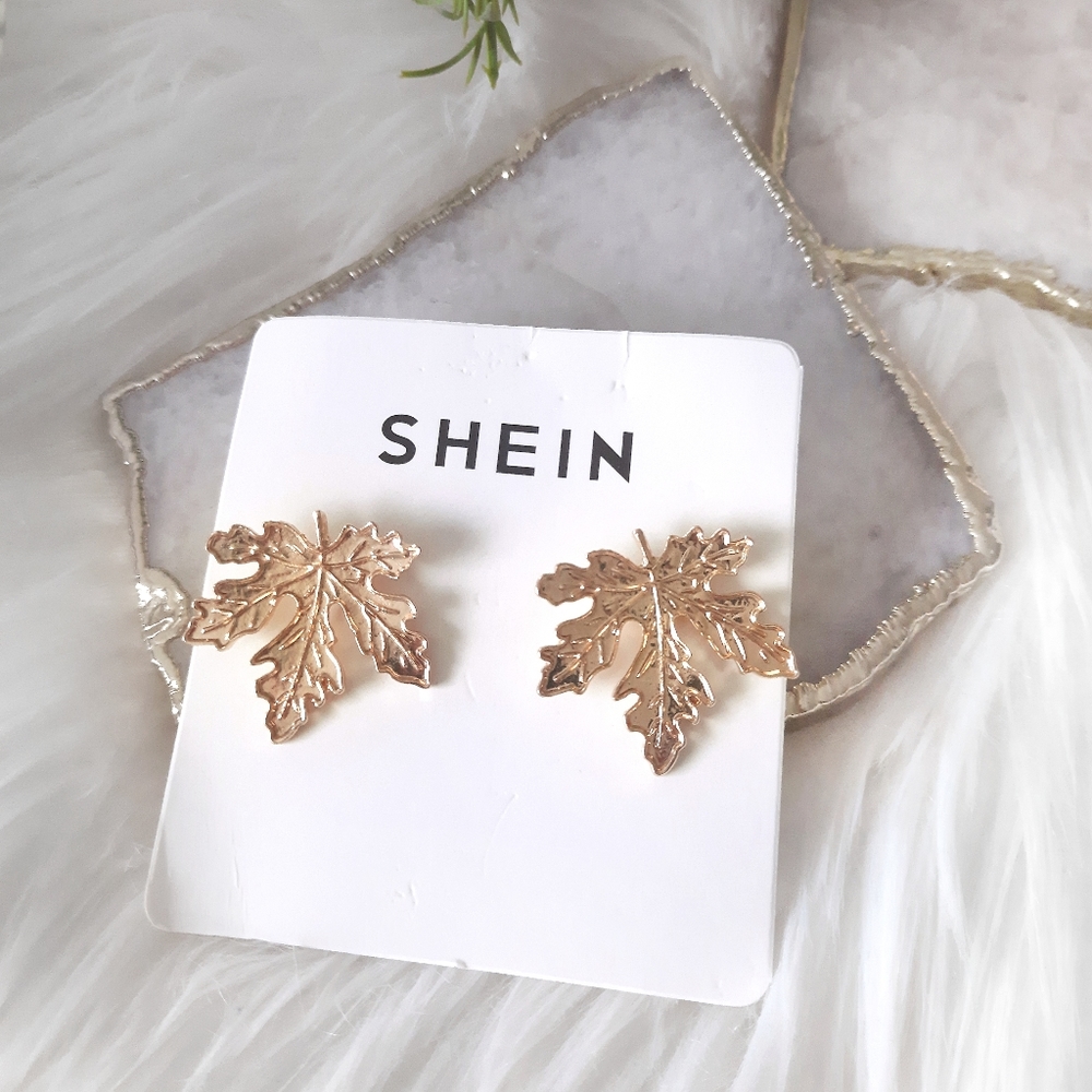 NEW Maple Leaf Stud Earrings